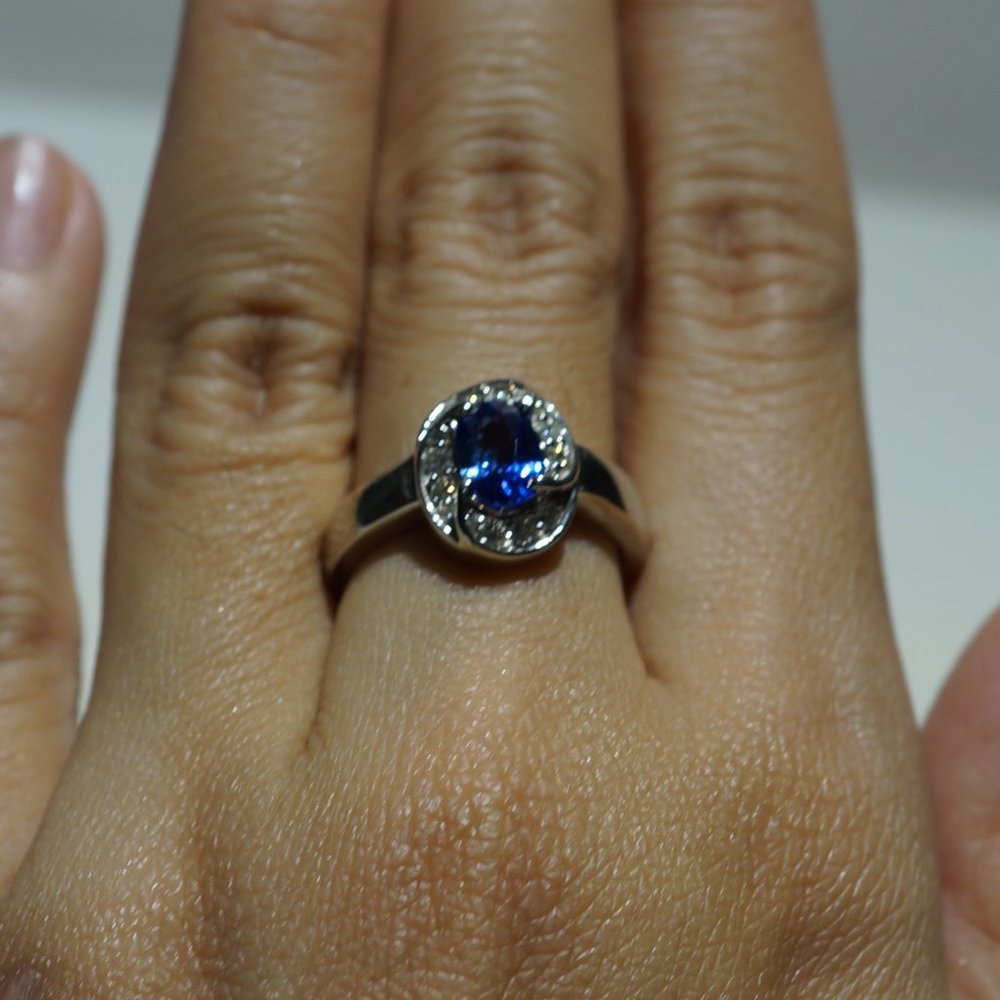 14KW gold Sapphire & Diamond ring - Picture 4 of 7